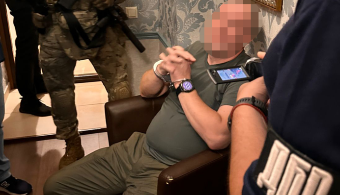 Допомагали ухилянтам: керівник київського ТЦК та спільники підуть під суд