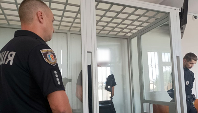 Выпустил 60 пуль по авто под Хмельницким: суд взял под стражу стрелка