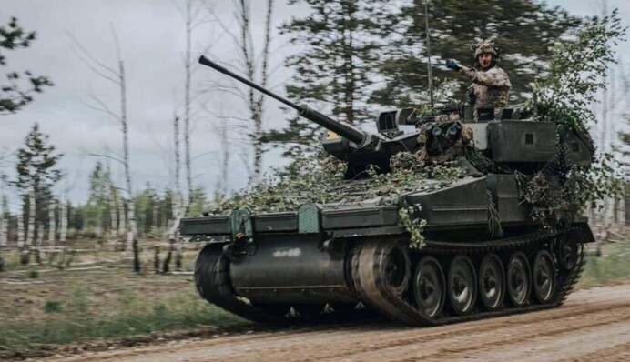 В Минобороны Латвии подтвердили передачу Украине бронемашин CVR(T)