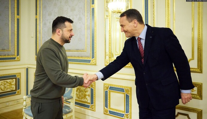 Польские СМИ узнали о чуть ли не ссоре между Зеленским и Сикорским