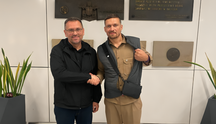 Задержание Усика в аэропорту Кракова - в МИД Украины рассказали детали