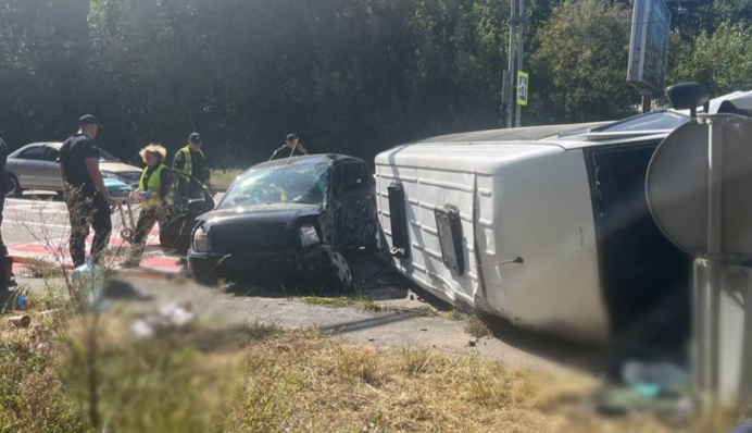 В Киеве произошла смертельная авария с участием микроавтобуса: детали