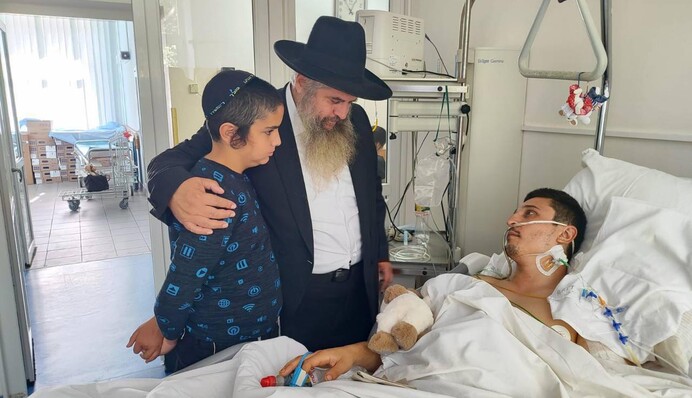 Сын главного раввина Украины потерял руку на фронте