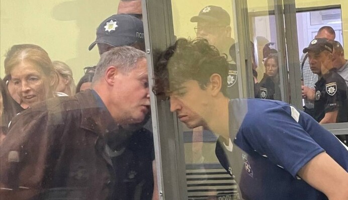 "Меня прячут от спецслужб РФ": подозреваемый в убийстве Фарион получил новую меру пресечения