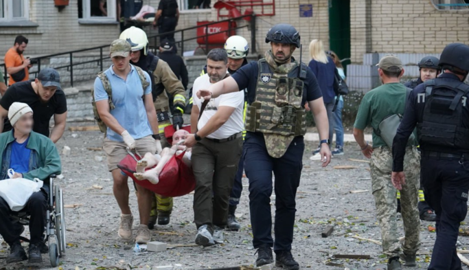 РФ здійснила атаку по пансіонату для пенсіонерів у Сумах: є жертви