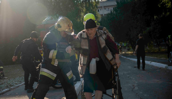 Авиаудар по пансионату в Сумах: спасатели завершили работы