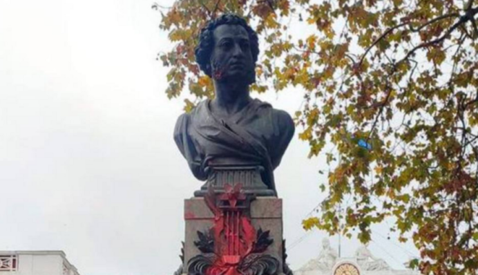 Пам'ятник Пушкіну в Одесі демонтують - ОВА