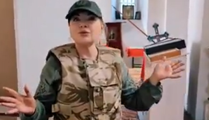 Народна артистка України заспівала в церкві в російській Суджі