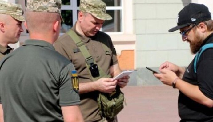 Нові правила перевірки документів та видачі повісток: які зміни готують українцям