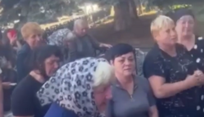 На Закарпатье пытались мобилизовать священников УПЦ МП: прихожане устроили молитвенный бунт