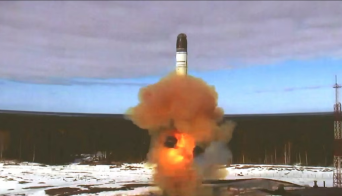 Военный эксперт объяснил, о каких проблемах ОПК россиян свидетельствует взрыв «царь-ракеты» «Сармат»