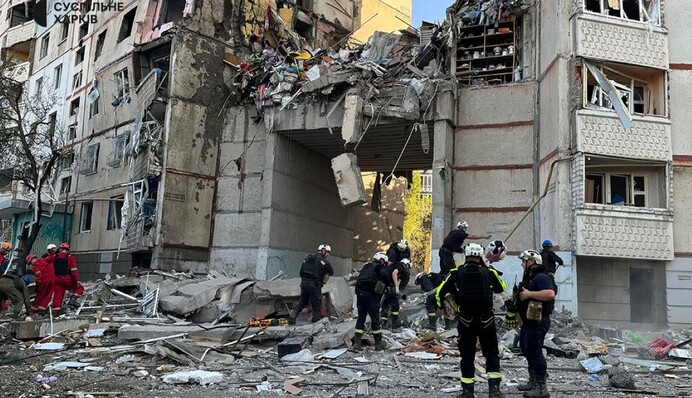 Росіяни вдарили по Харкову, влучивши у багатоповерхівки