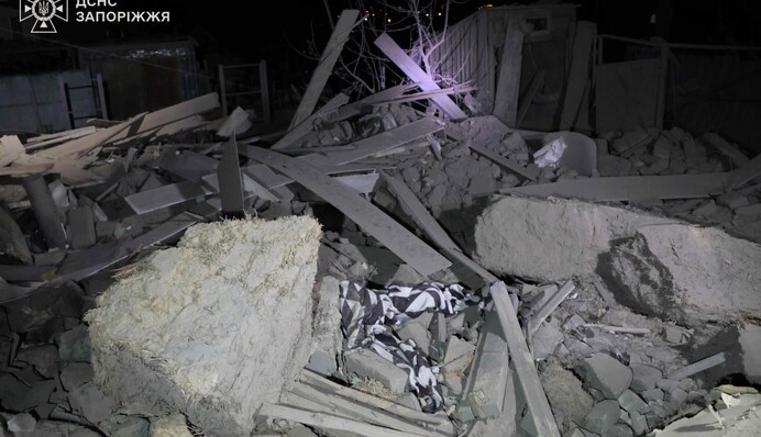 Вночі Росія здійснила серію авіаударів по Запоріжжю: є поранені та руйнування