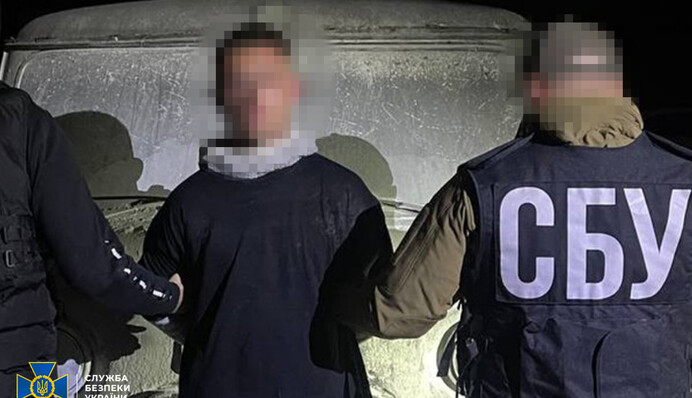 На Закарпатті чоловік здійснив підпали авто ЗСУ та Червоного Хреста