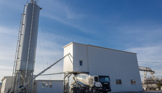 ДБР виявило нове майно родичів Медведчука та Козака