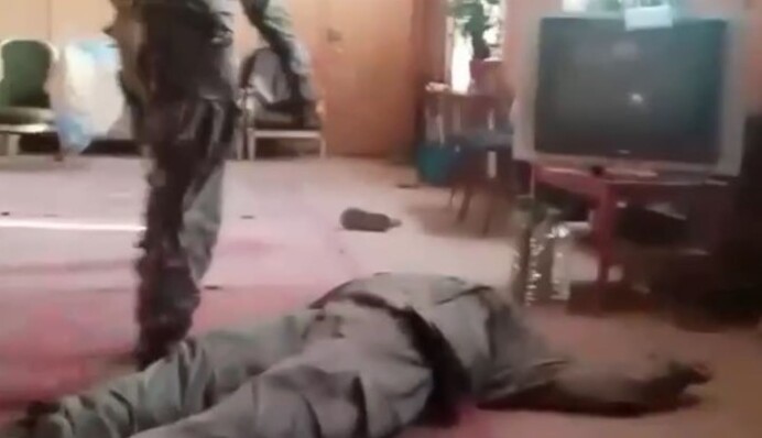 Унижения и насилие: журналист показал, какая царит атмосфера в армии оккупантов