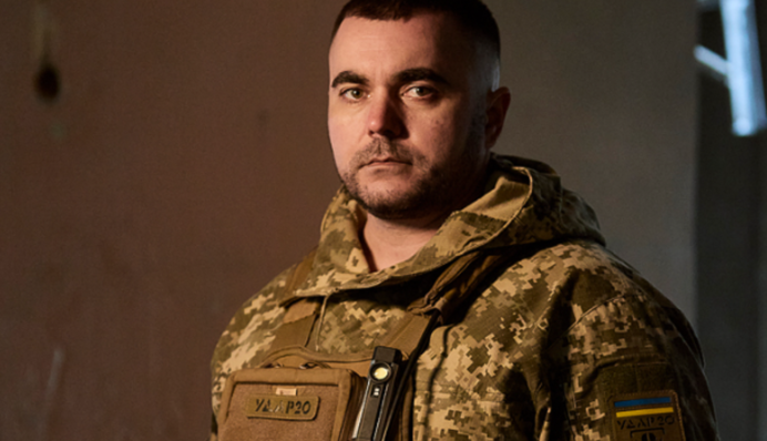 Звільнено командира  