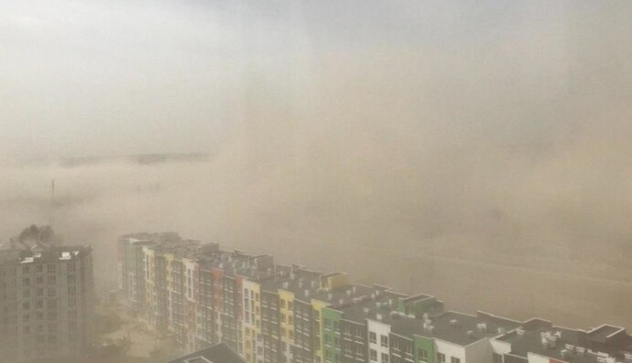 В Укргидрометцентре объяснили, надолго ли задержится пылевая буря в Украине