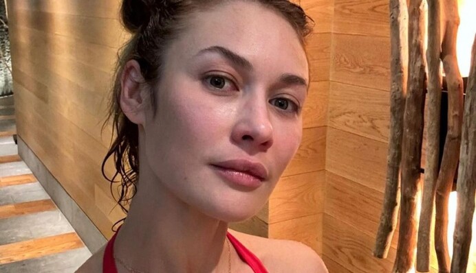 Украинская голливудская звезда Ольга Куриленко вызвала скандал своим фото в 17 лет