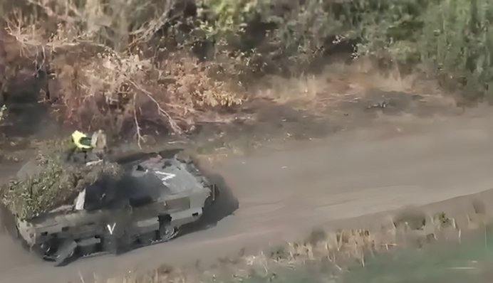 «Оборона Угледара, последние дни»: «Черные Запорожцы» в дуэли затрофеили вражескую БМП-2