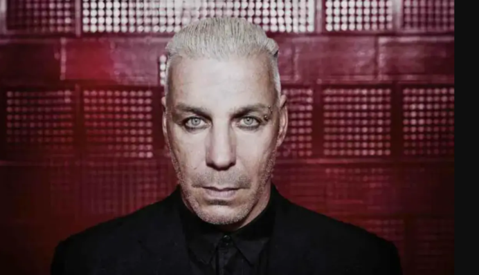 «Впав, як мішок»: колишній Лободи відчайдушно стрибнув зі сцени