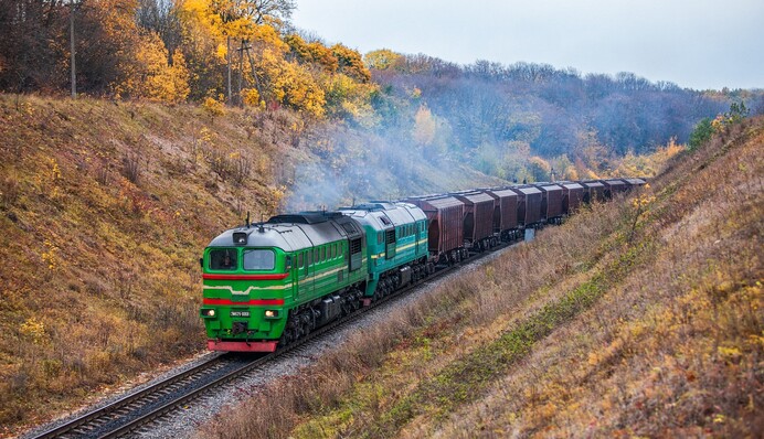 Тариф на вантажні залізничні перевезення не має бути обтяжений сторонніми послугами – експерт