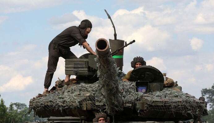 Ворог повністю окупував Красногорівку та просувається в Покровському районі