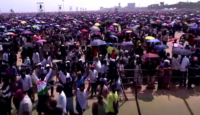 В Індії через тисняву на авіашоу постраждало понад сто людей