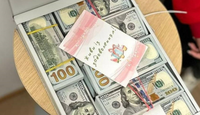 Не задекларировала более $1,5 млн: правоохранители задержали депутата Хмельницкого горсовета