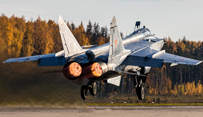 В Беларусь прилетел МиГ-31К, способный запускать 