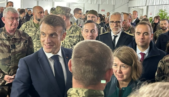 Макрон опубликовал видео подготовки украинских бойцов во Франции