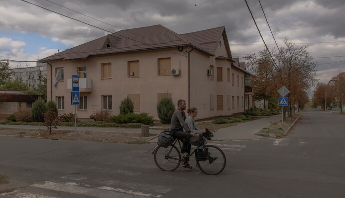 Жизнь в Курахово: в сети показали кадры города, к которому подступают оккупанты