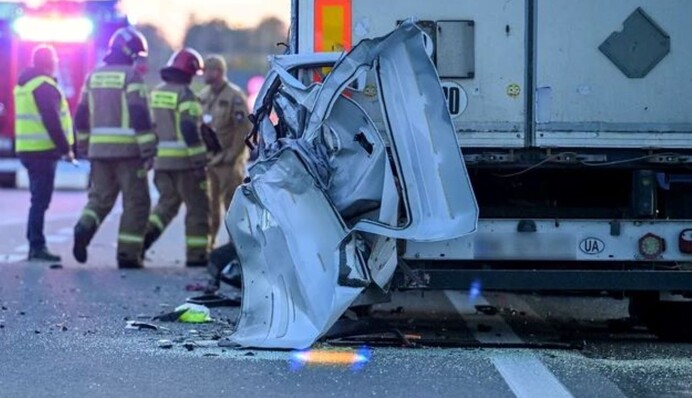 В Польше грузовик врезался в микроавтобус с украинцами