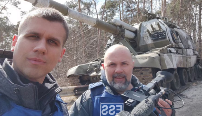 Украинские медийщики попали под обстрел на Донбассе: есть пострадавшие