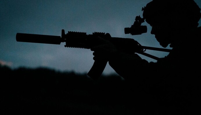 Украинские бойцы устроили засаду на российских морпехов