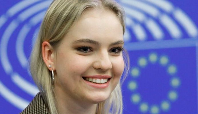 Дочь Навального получила работу в штабе Камалы Харрис