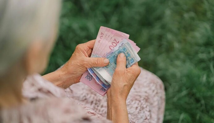 Как пенсионерам получить увеличенные выплаты: есть способ с соцпомощью