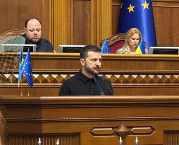 Зеленский представил в Раде План победы