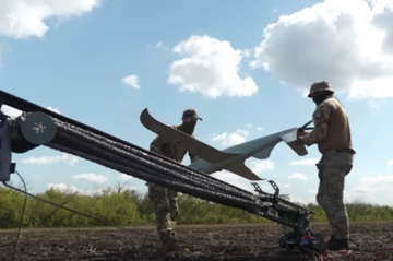 "Шарк" працював у парі з HIMARS: з'явилось відео нового удару по полігону окупантів