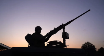 Через російську атаку в Києві отримав пошкодження багатоквартирний житловий будинок