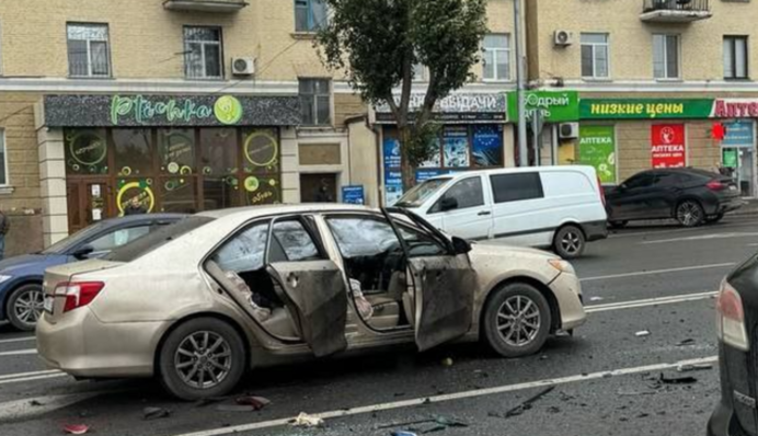 «Выдали билет на концерт Кобзона»: в оккупированном Луганске взорвалось авто