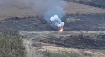 Маленький дрон-камікадзе "розірвав" російський танк Т-90М "Прорив"