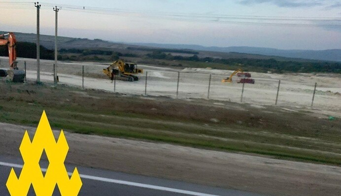 Росіяни під Новоросійськом будують новий склад боєприпасів