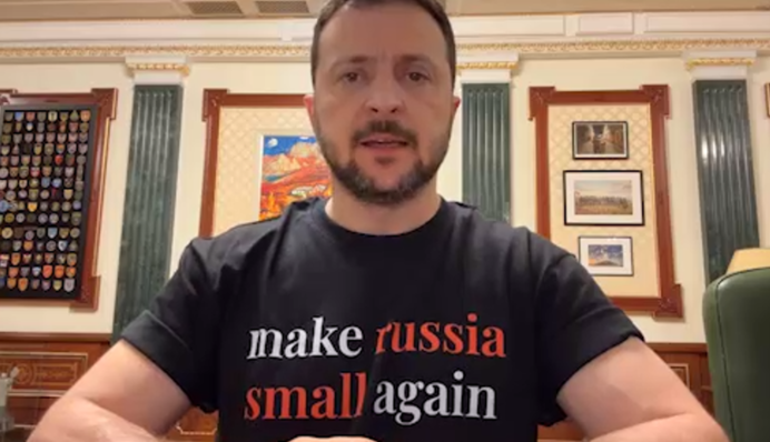 Make Russia small again: Зеленський одягнув оригінальну футболку