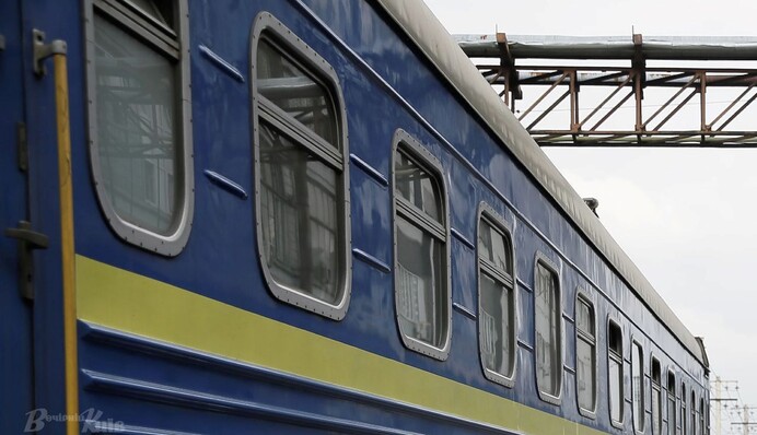 Россияне разрушили железнодорожный путь между Херсоном и Николаевом