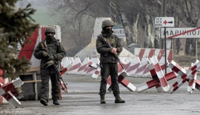 Оккупанты проводят 