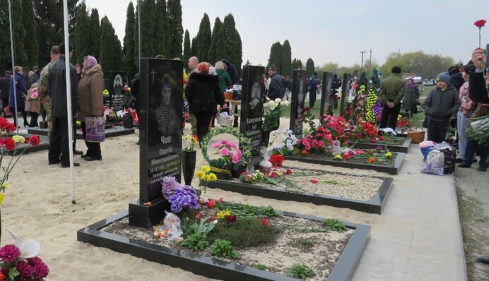 У Білій Церкві вандали осквернили пам'ятники загиблим бійцям