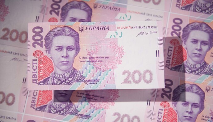 Тисяча від Зеленського: куди перерахують і як отримати гроші