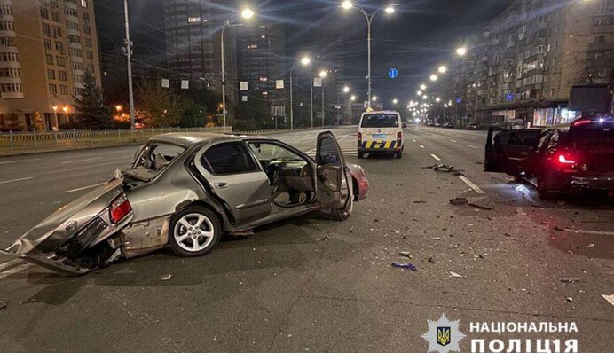 Нетрезвый водитель врезался в машину на столичном Печерске - виновника задержали и сообщили о подозрении