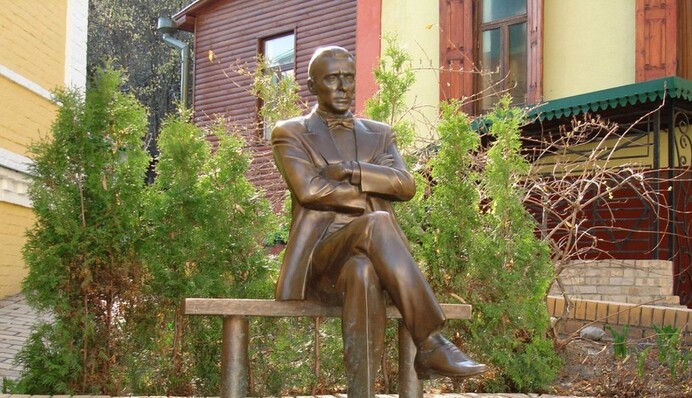 Письменник Коваль влаштував скандал через фільм про Булгакова на 